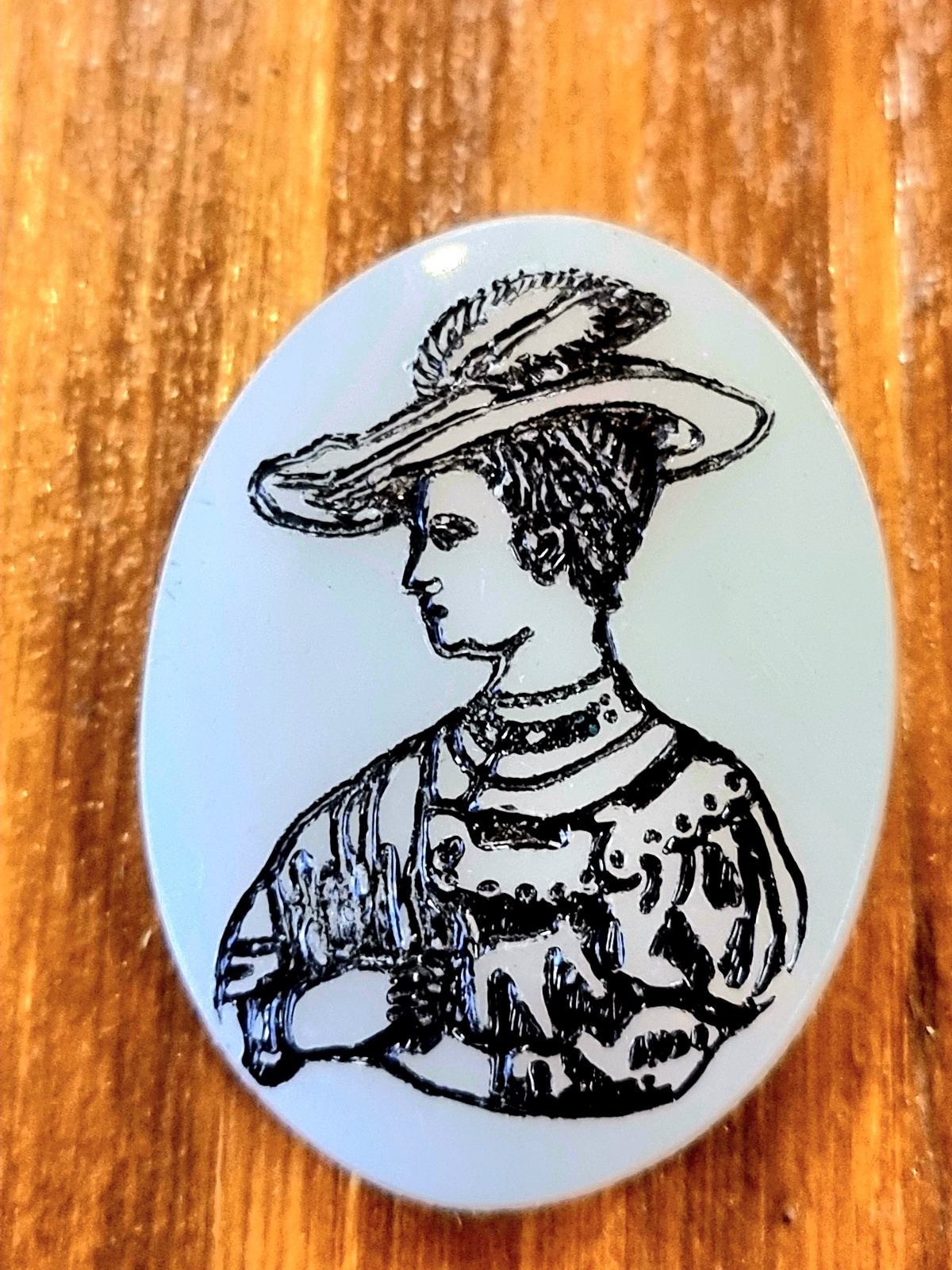 Vintage 80s Brooch