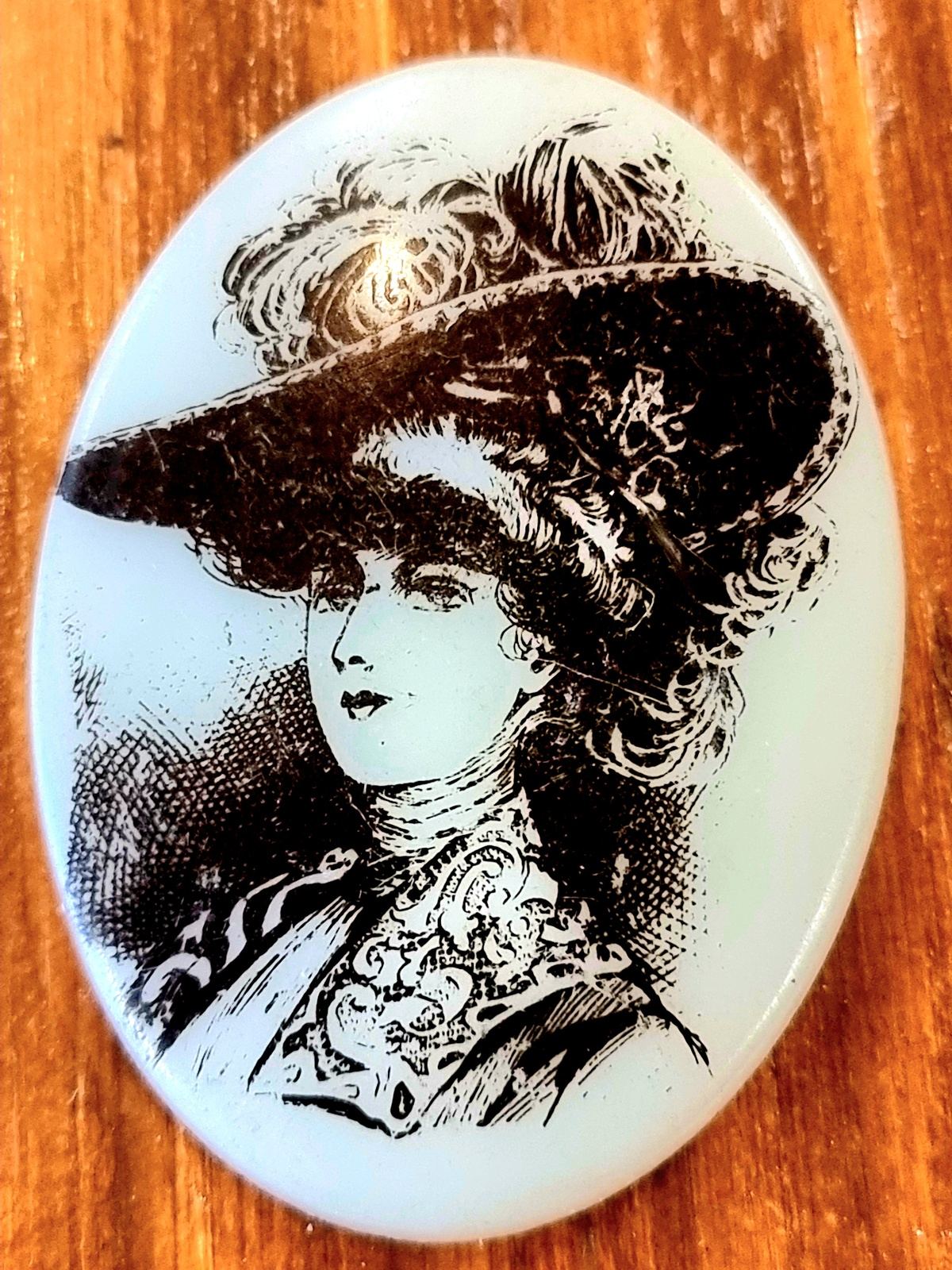 Vintage 80s Brooch