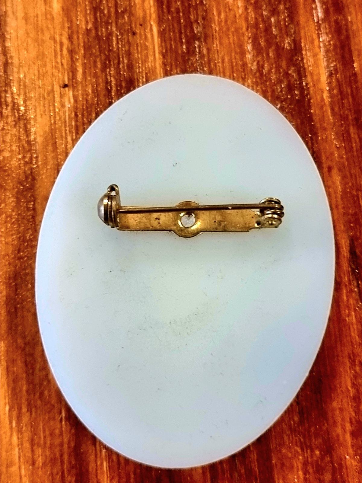 Vintage 80s Brooch