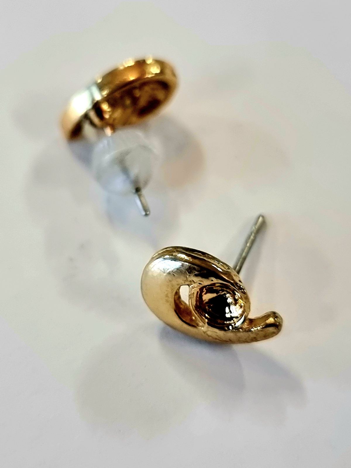 Vintage 1980s Pierced Earring