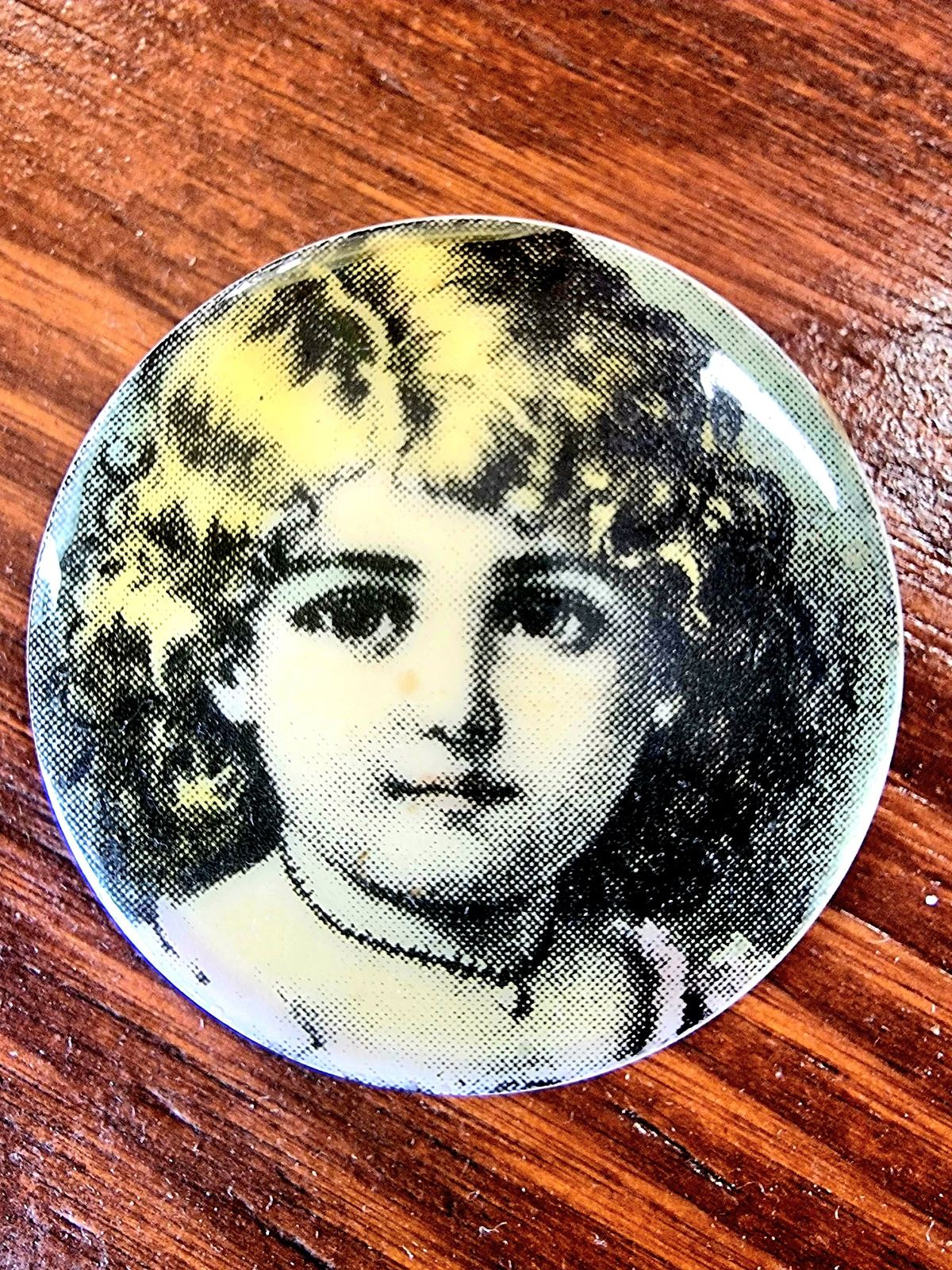 Brooch