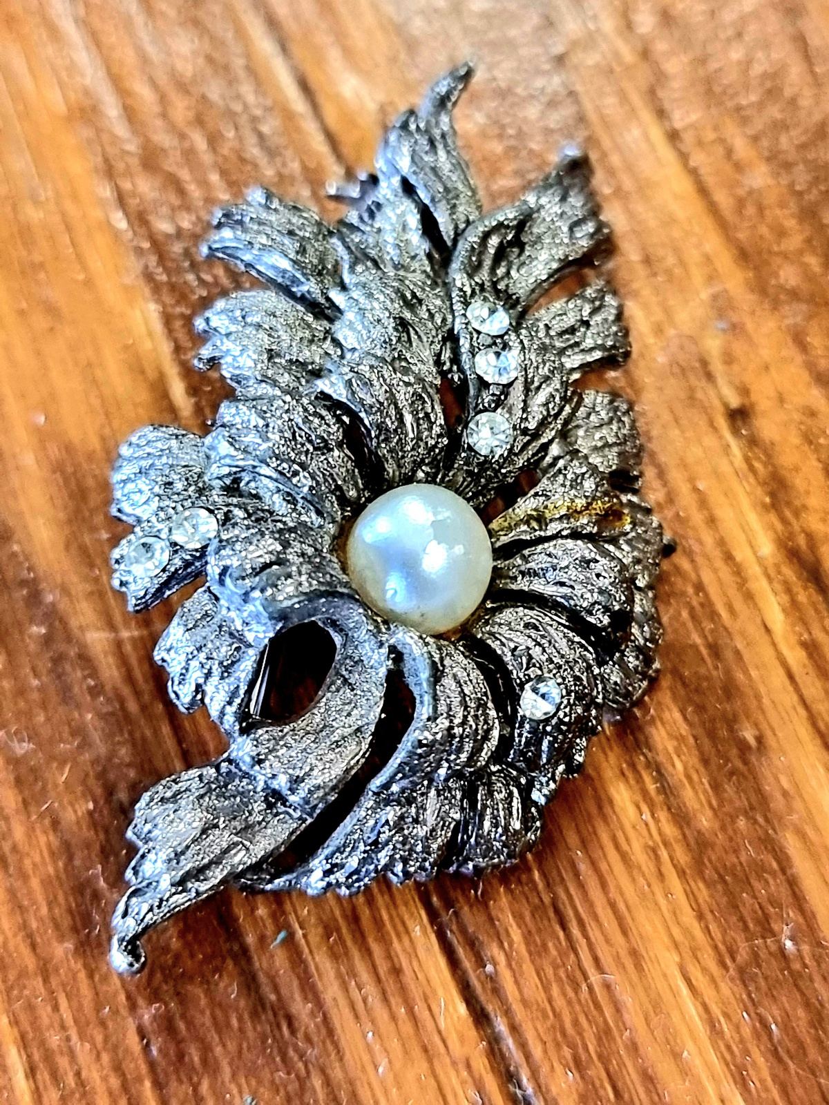 Brooch