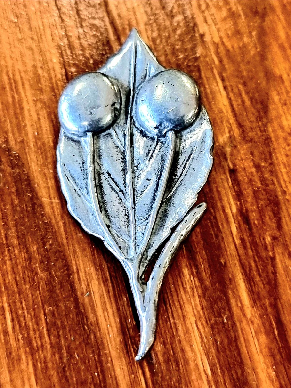 Brooch