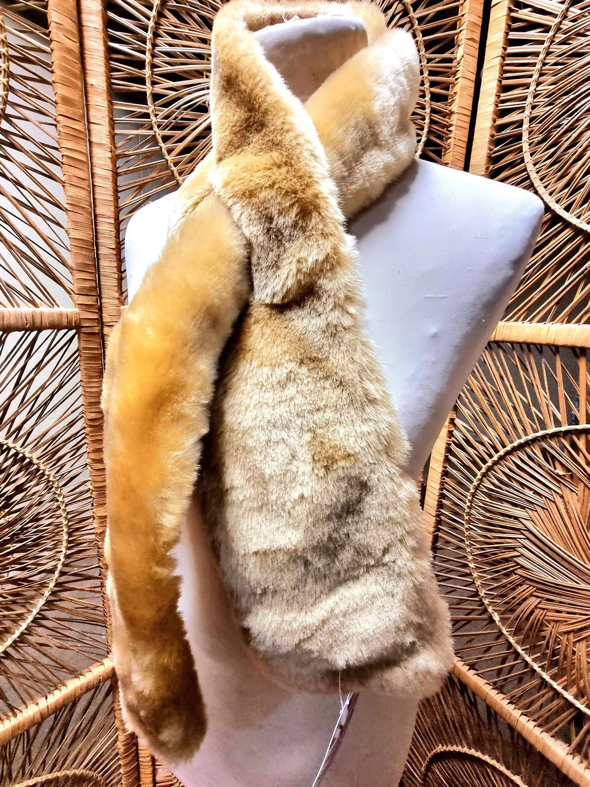 Fake fur scarf
