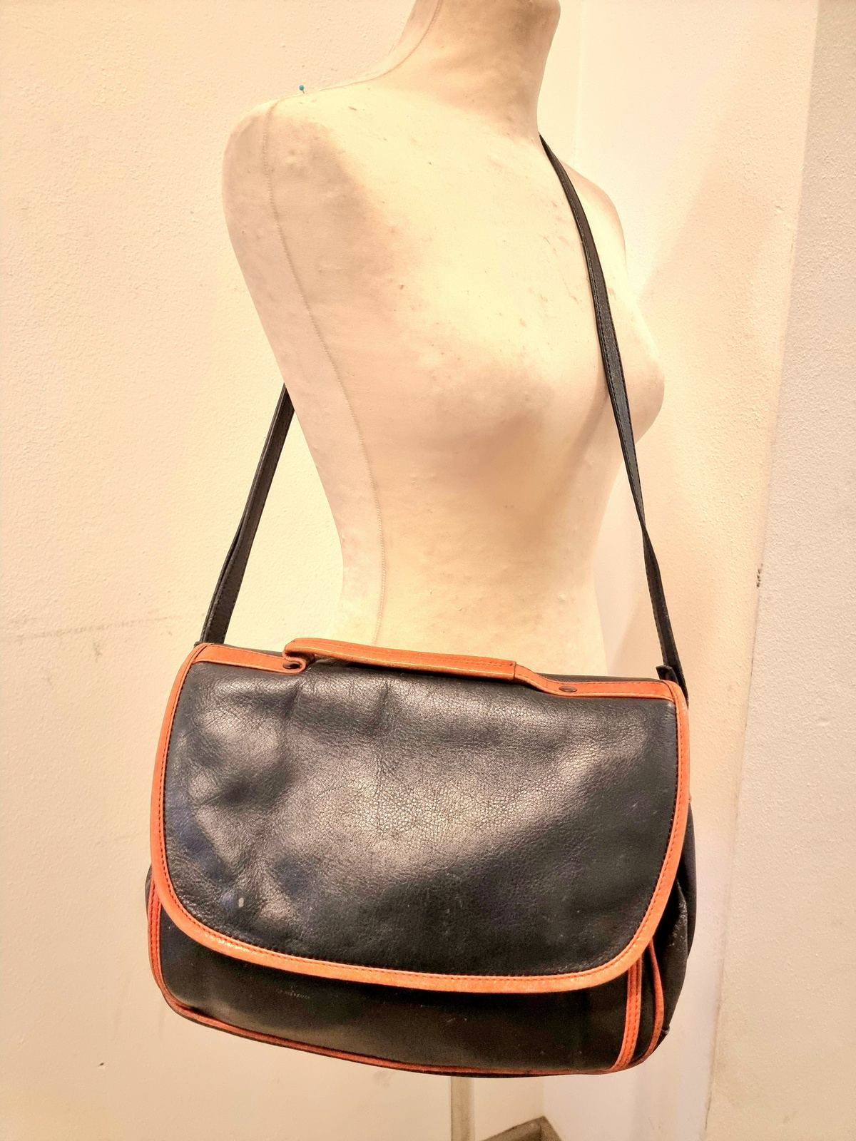 Vintage 80s Shoulder Bag