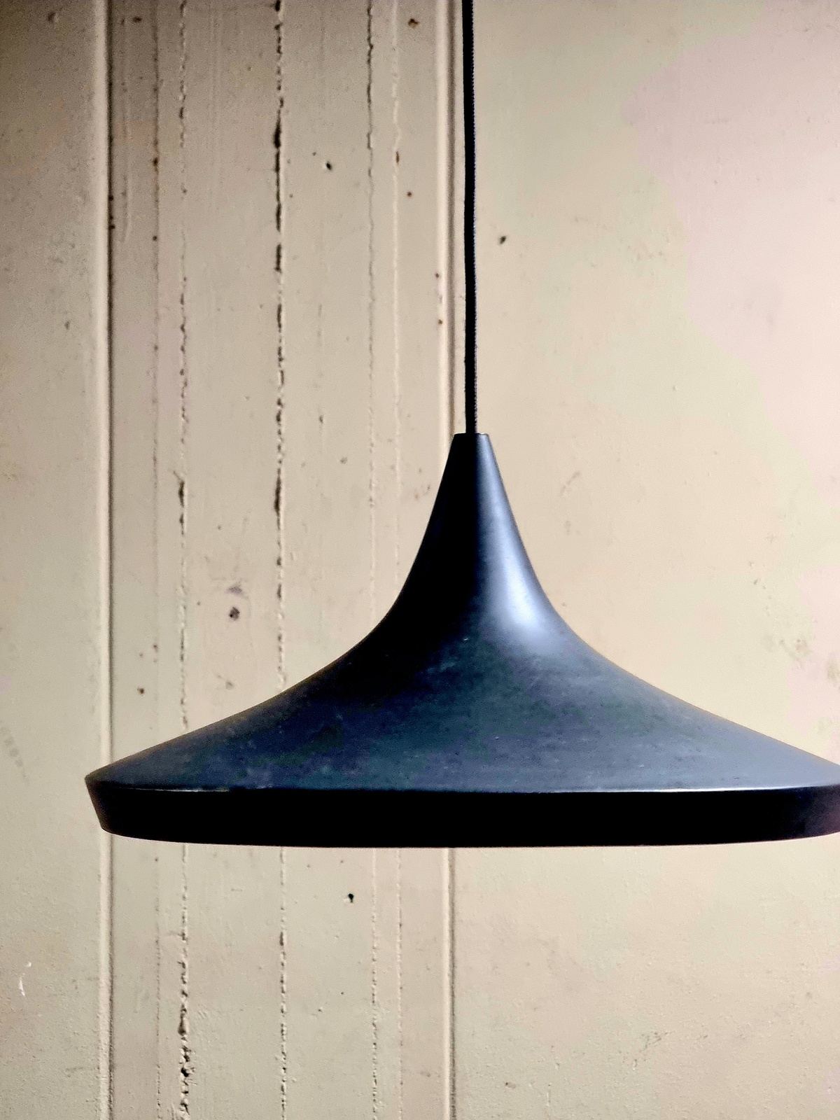 Beat Light Wide LED Hanging Lamp - Tom Dixon