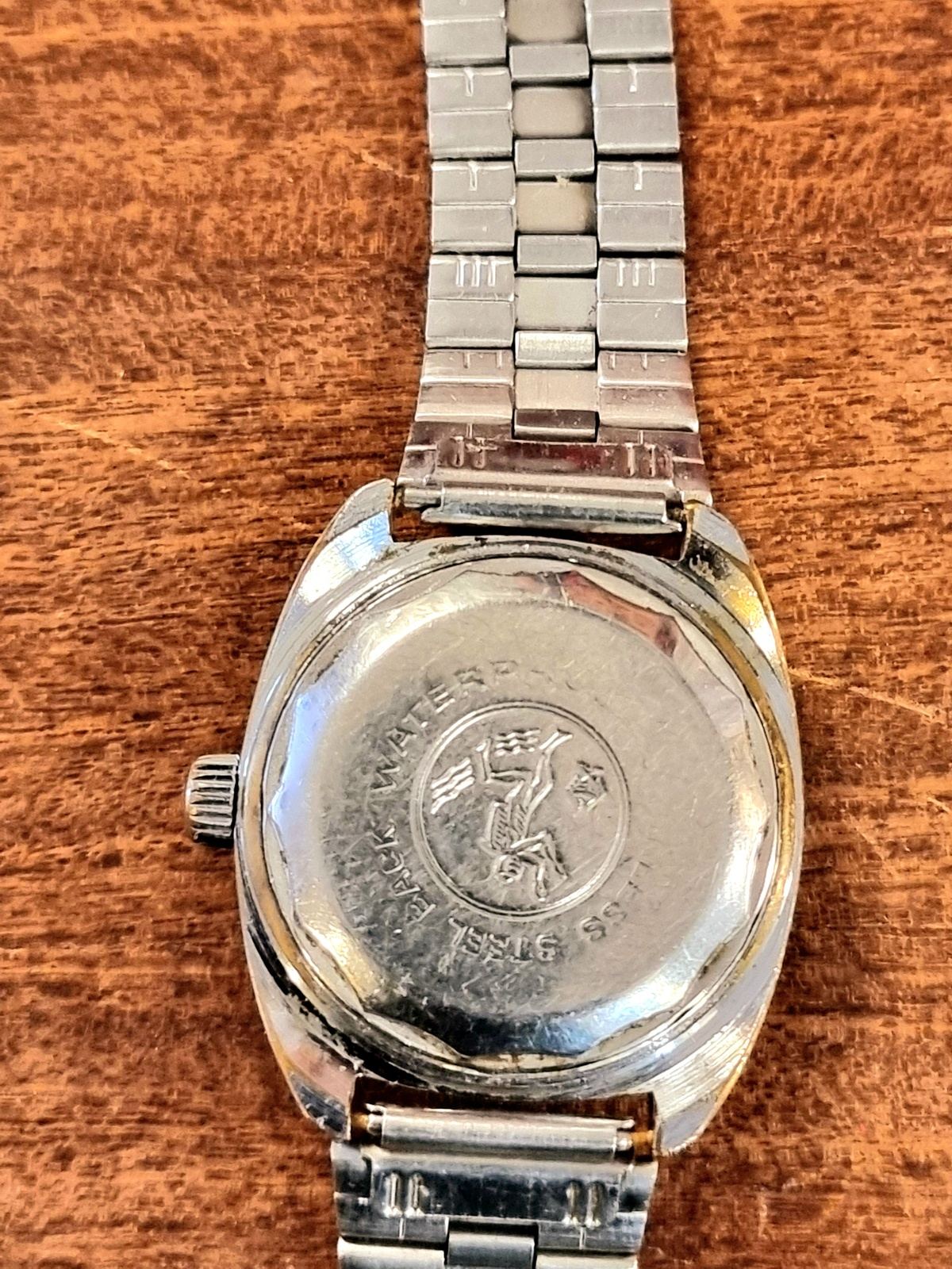 Vintage Commodoor Antichoc Watch