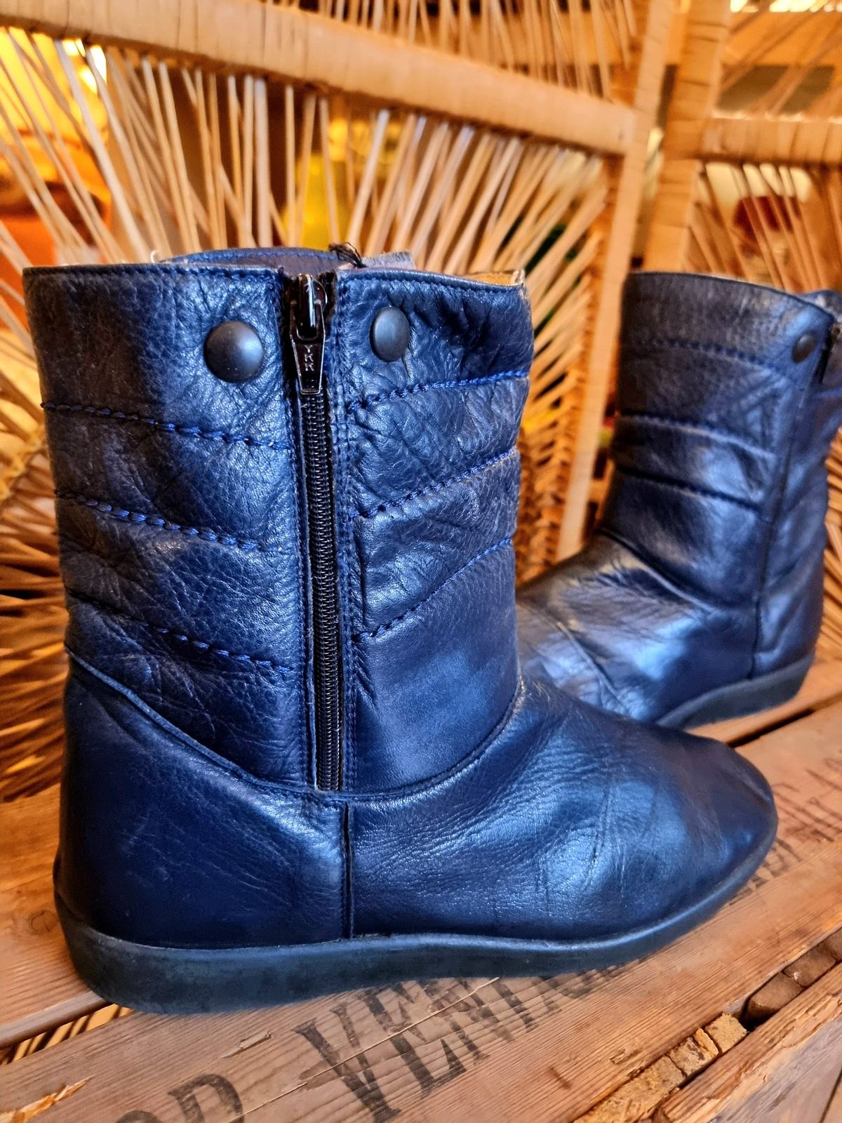 Vintage 80s Beta Ankle Boots