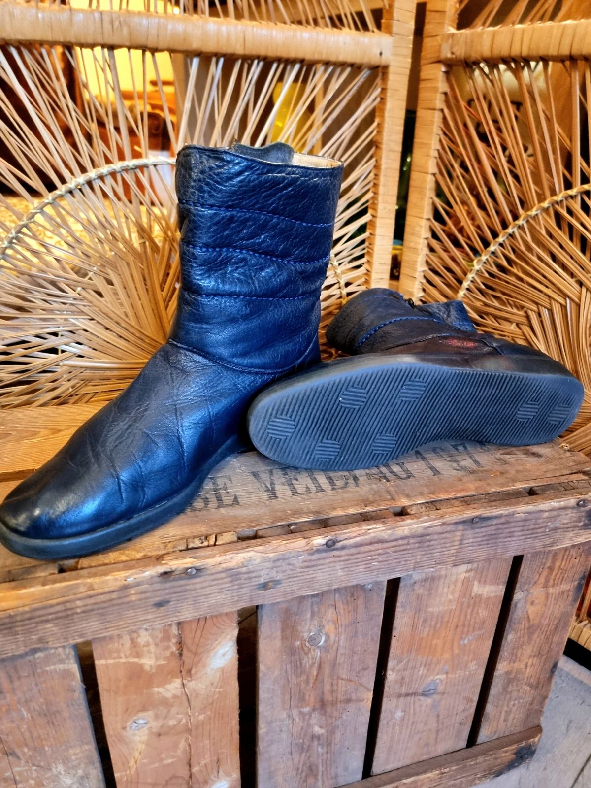 Vintage 80s Beta Ankle Boots