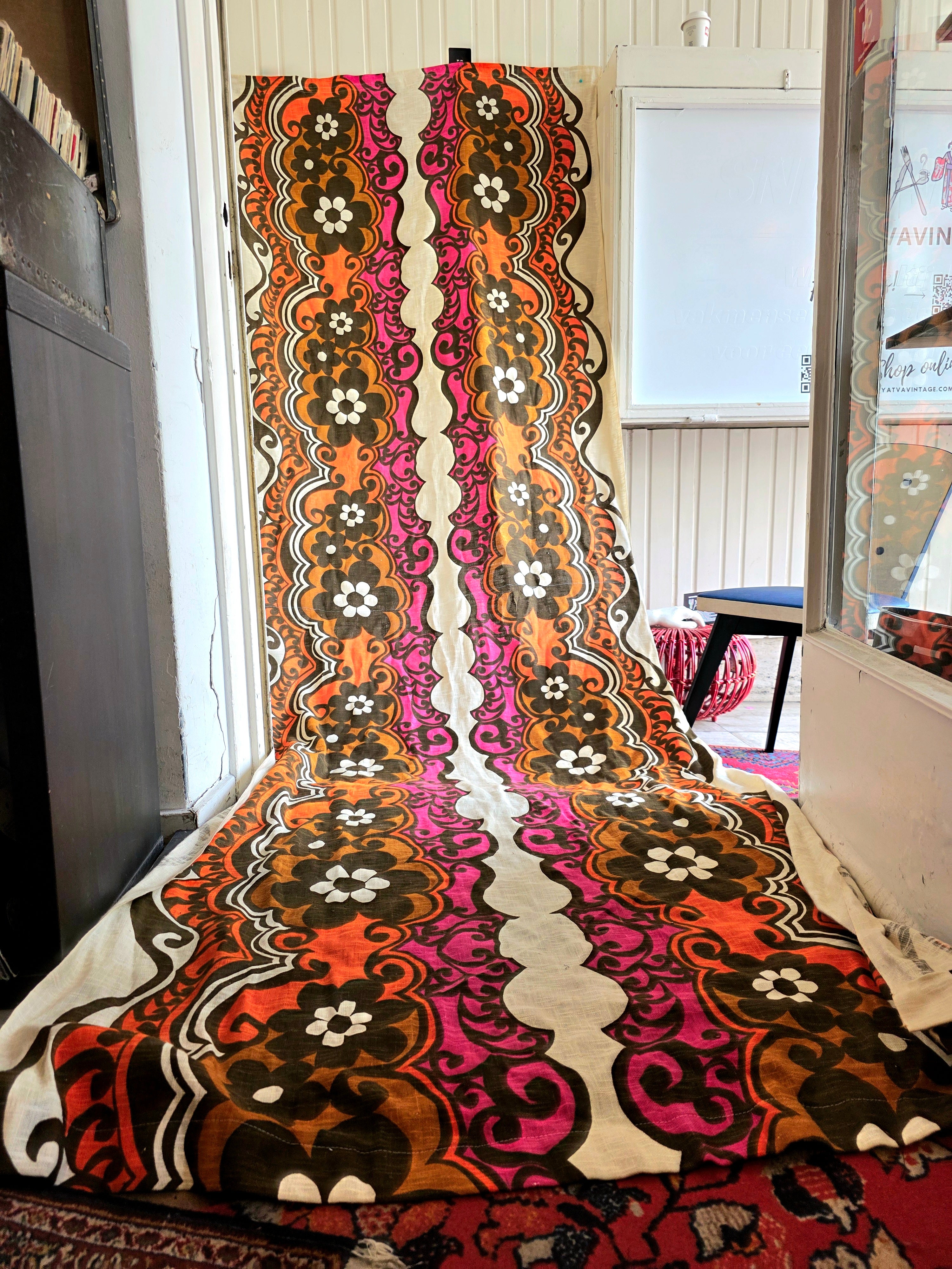 Vintage retro Original 1970s Floral Curtain