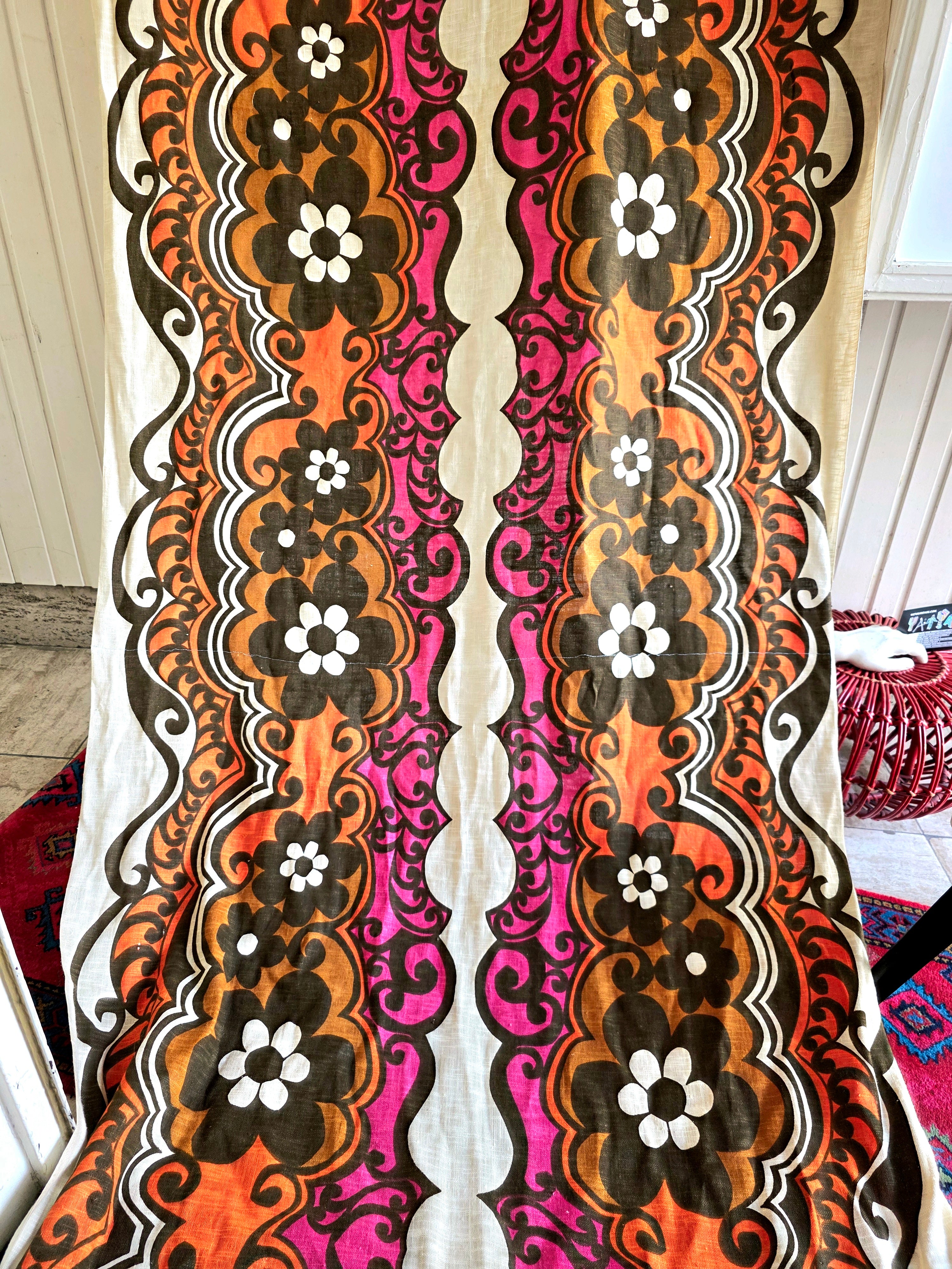Vintage retro Original 1970s Floral Curtain