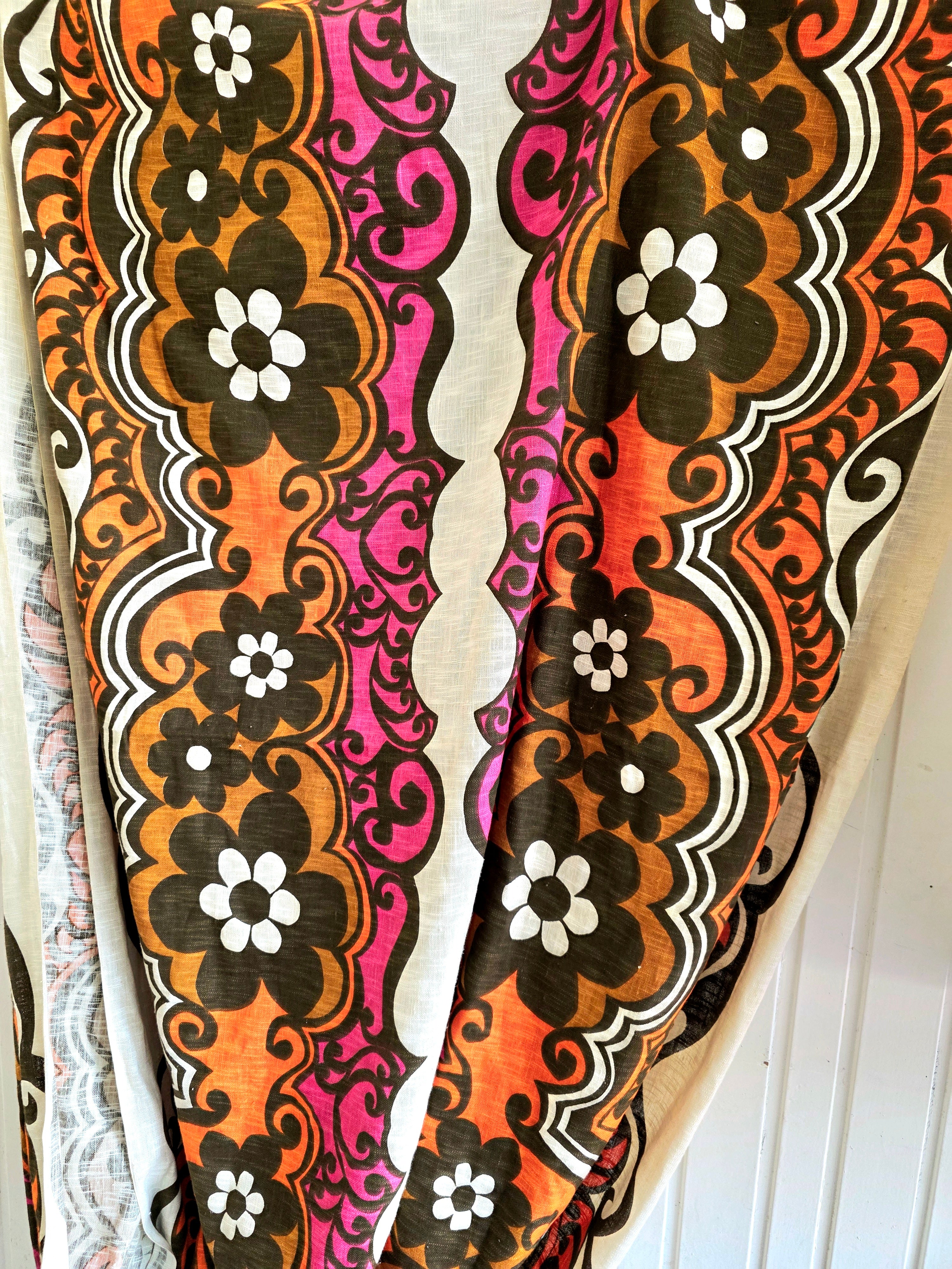 Vintage retro Original 1970s Floral Curtain