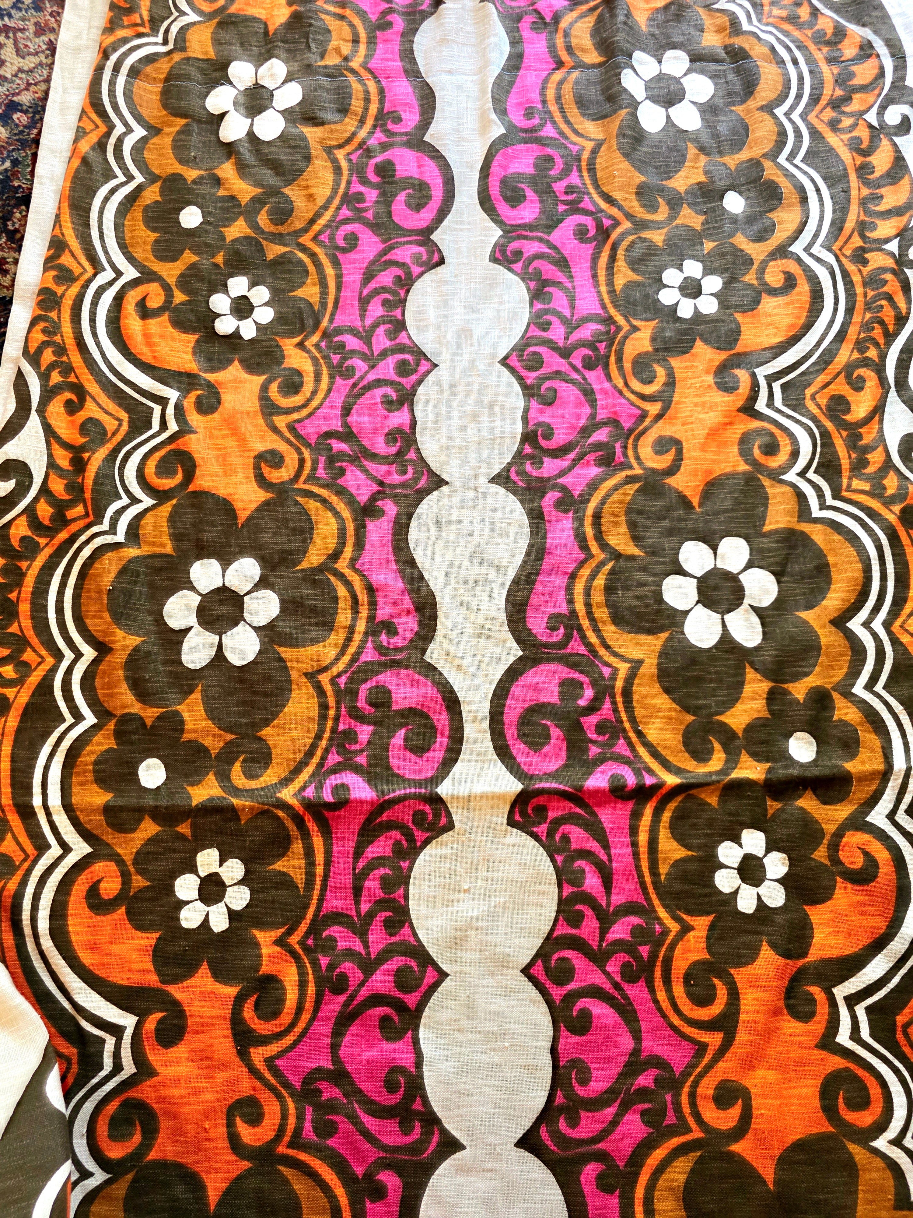 Vintage retro Original 1970s Floral Curtain
