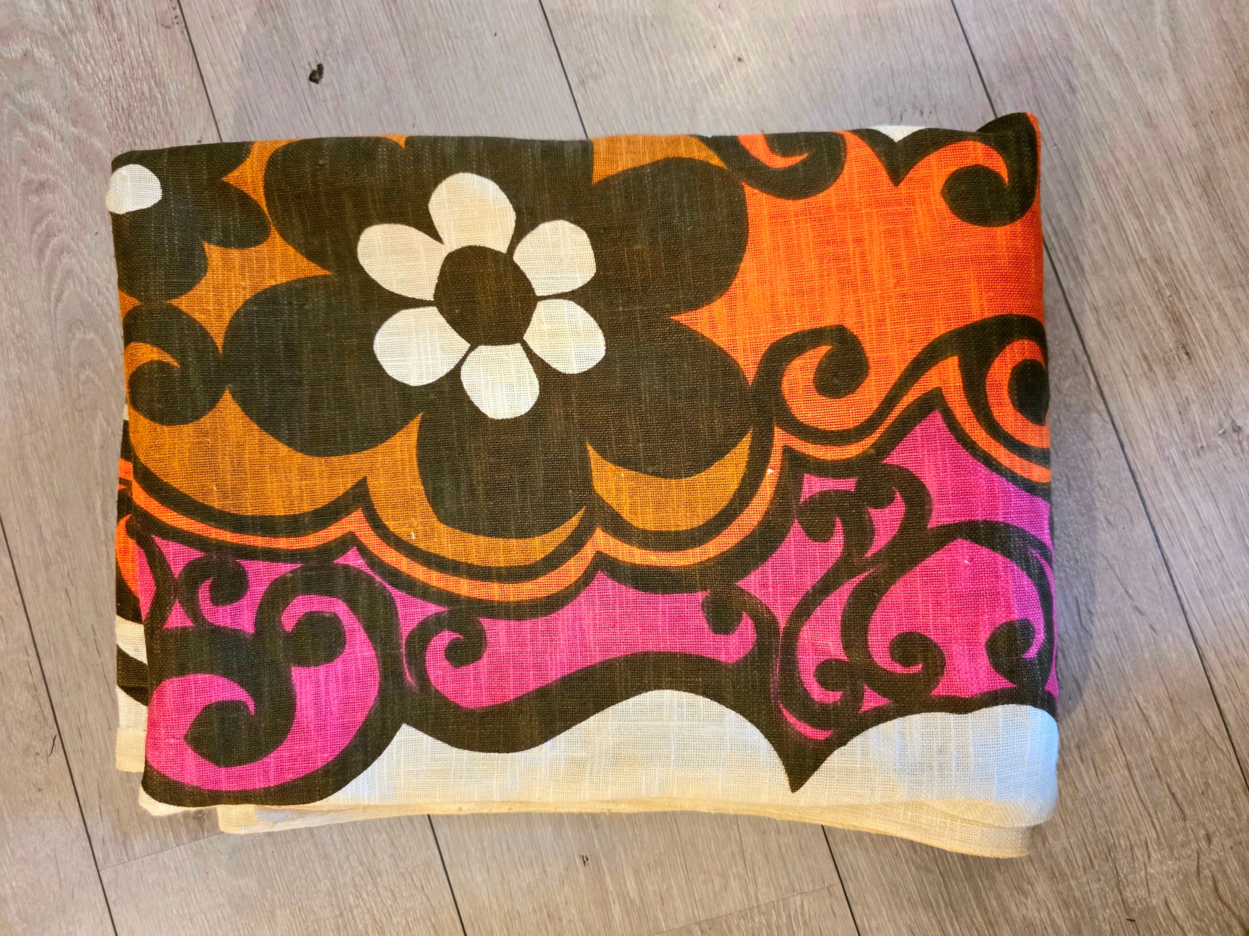 Vintage retro Original 1970s Floral Curtain