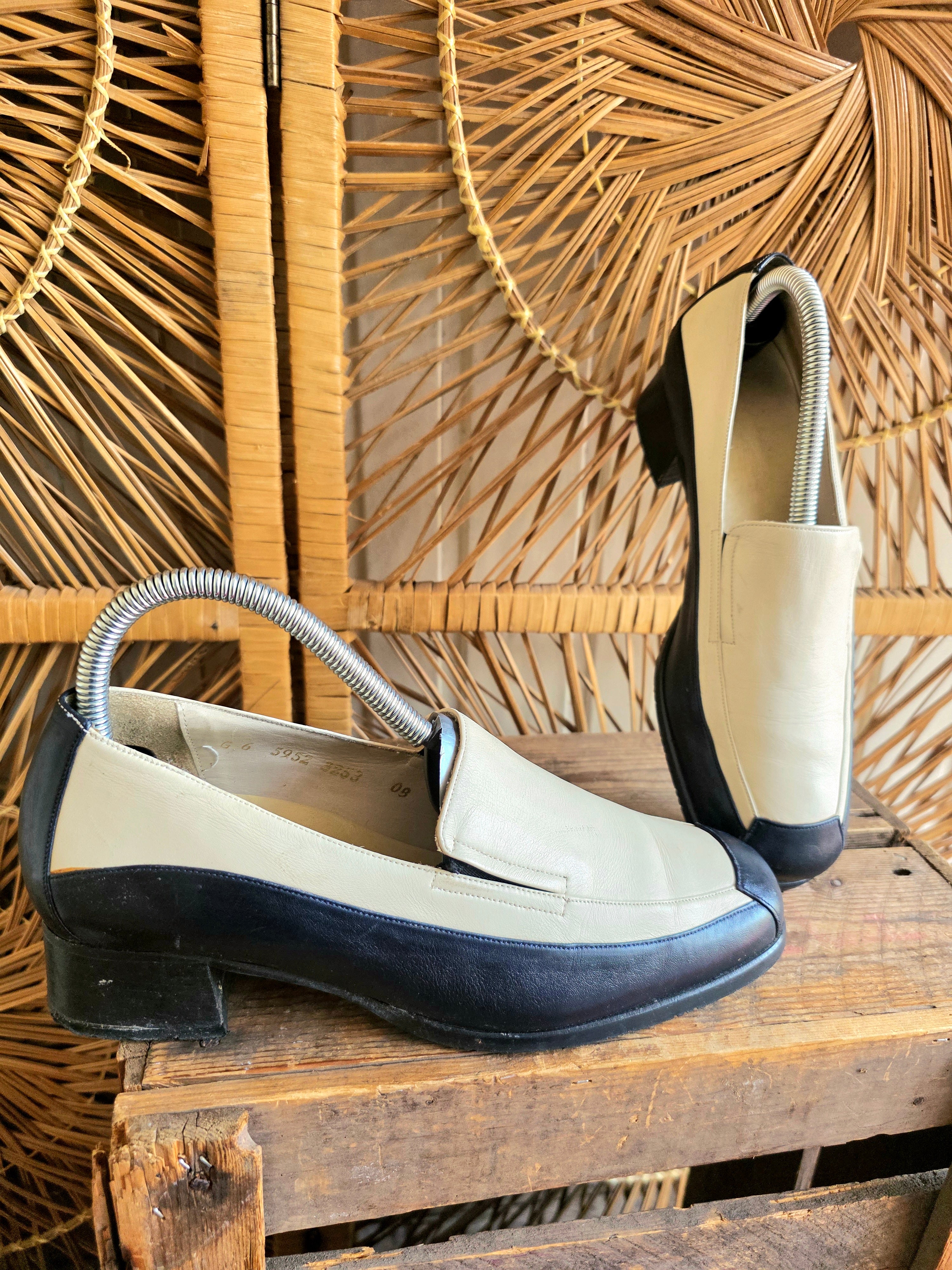 Vintage 80s Verhulst Two Toned Slip on Shoes