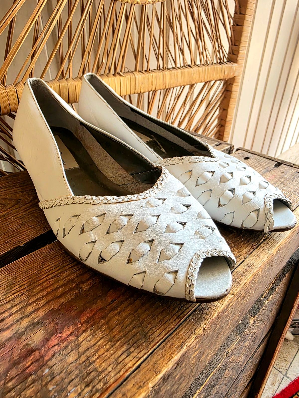 Vintage 1980s Lady Fashion Peep Toes Slip on Shoes