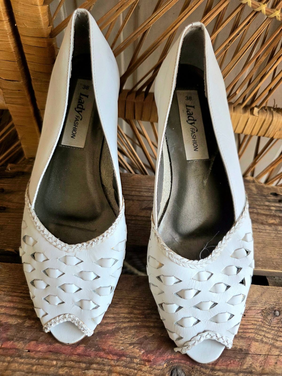 Vintage 1980s Lady Fashion Peep Toes Slip on Shoes