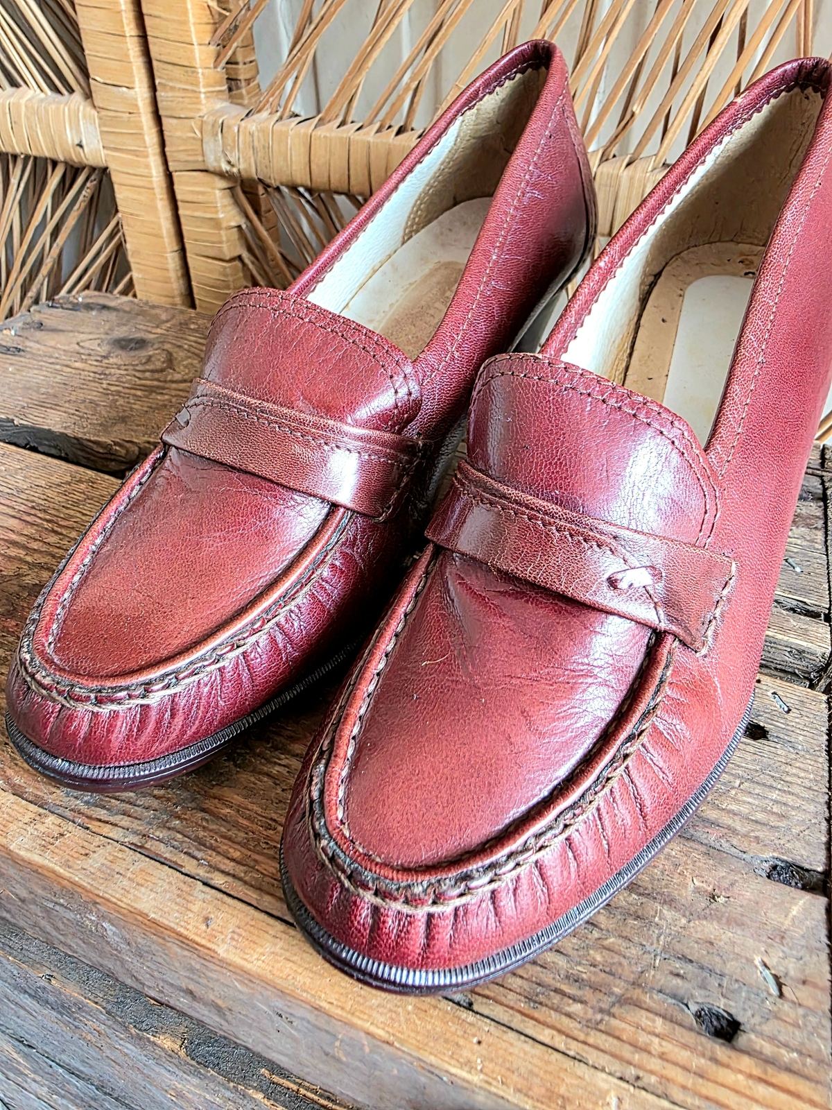 Vintage 70s Deadstock Brand New Serino Brogue Slip on Shoes