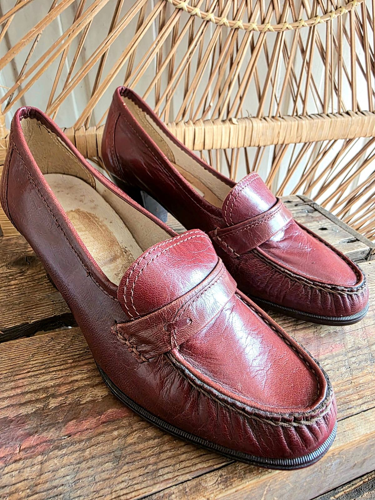 Vintage 70s Deadstock Brand New Serino Brogue Slip on Shoes