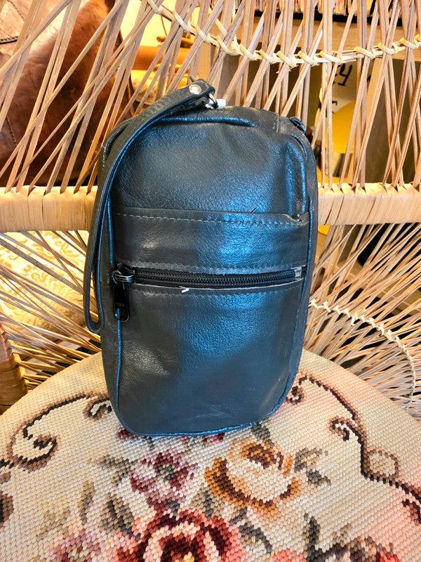 Vintage 70s / 80s Leather Wrist Bag