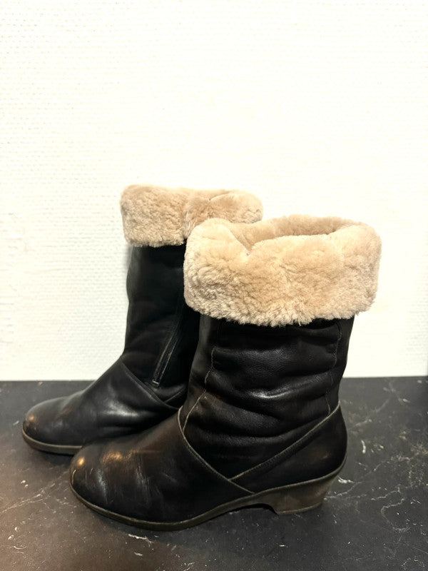 Vintage 80s zip up boots