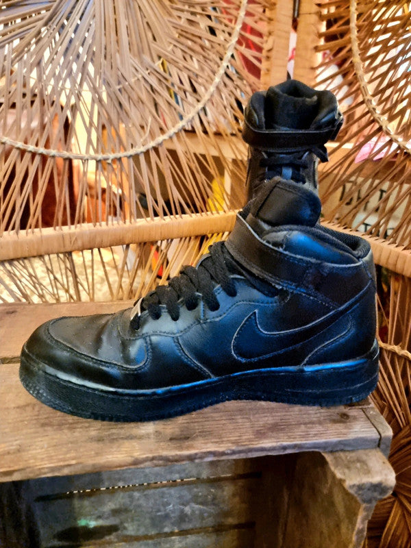 Vintage Nike Air Force 1 Sneakers