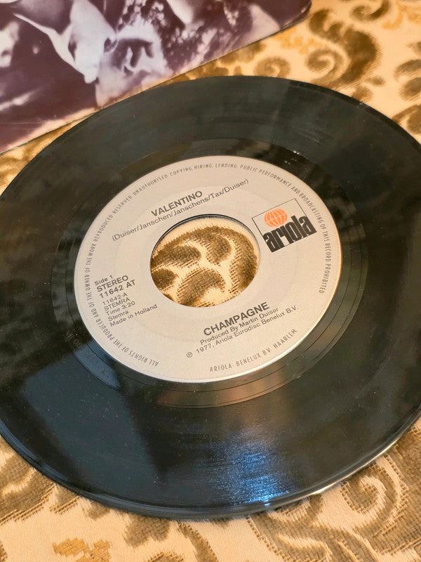 Champagne – Valentino Vinyl Record