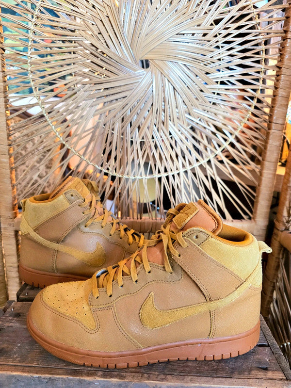 Nike W Dunk Hi Premium Trainers Sneaker