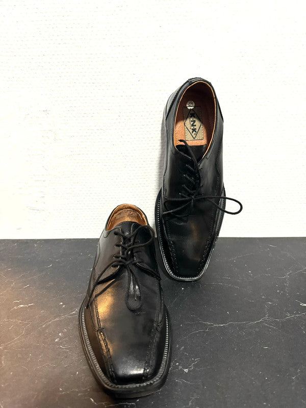 Vintage 80s Brogue shoes
