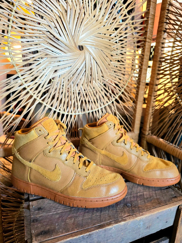 Nike W Dunk Hi Premium Trainers Sneaker