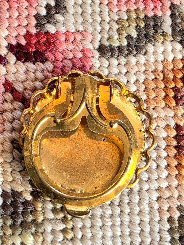 Vintage Tapestry Scarf clip