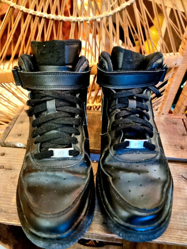 Vintage Nike Air Force 1 Sneakers