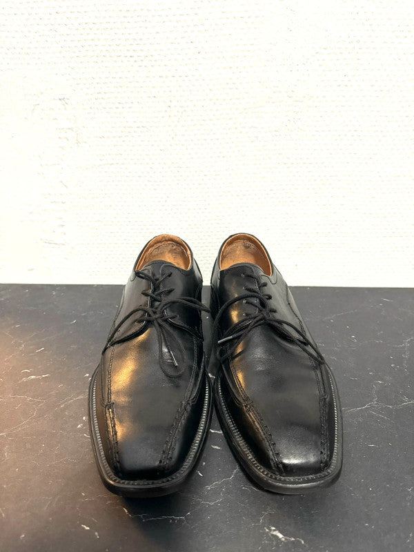 Vintage 80s Brogue shoes