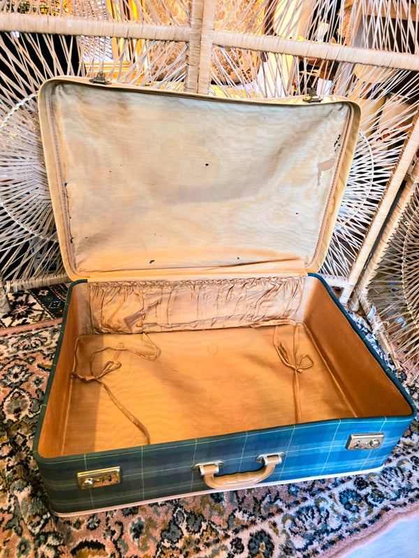 Vintage 60/70's Suitcase.