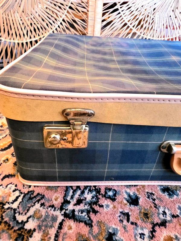 Vintage 60/70's Suitcase.