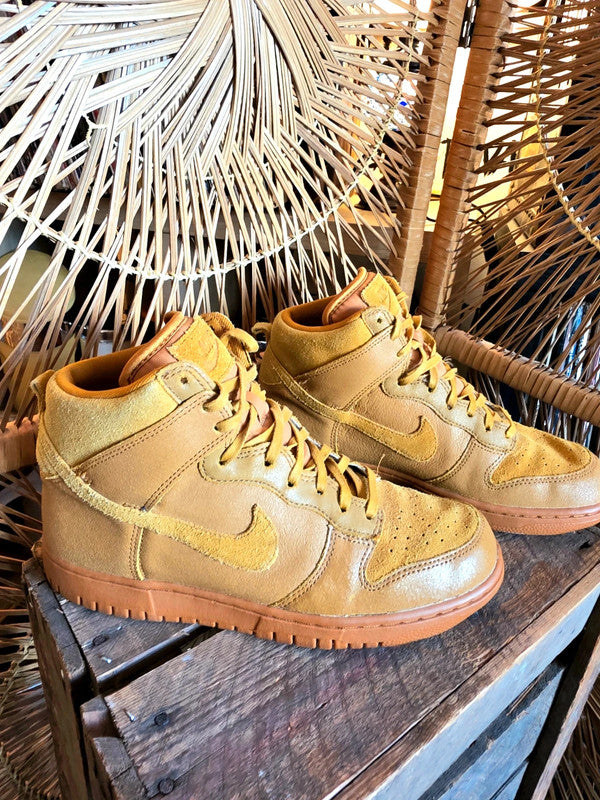 Nike W Dunk Hi Premium Trainers Sneaker