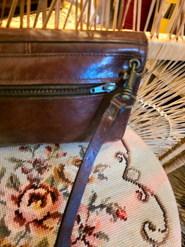 Vintage 1980s Leather Wrist Bag