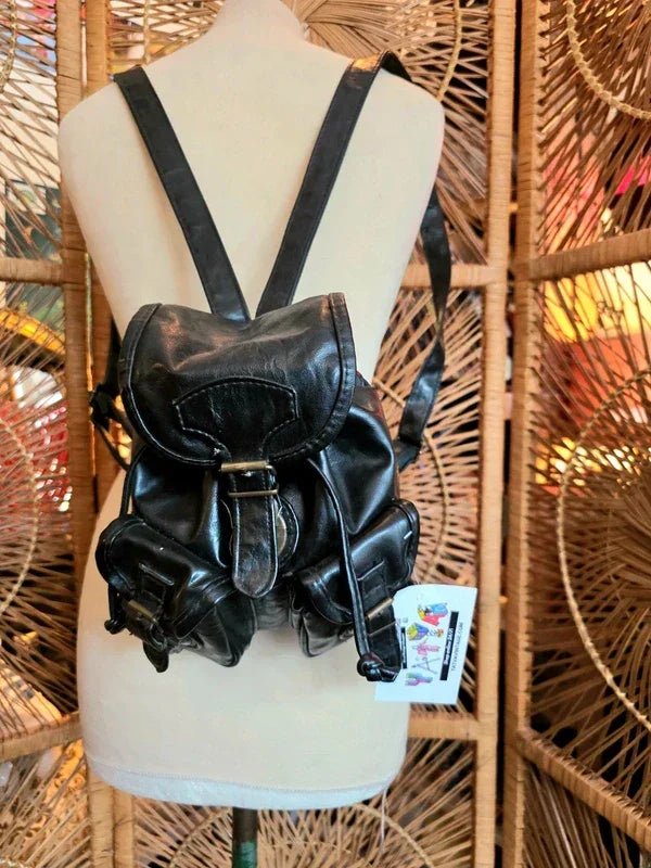 Vintage 80's Leather Backpack Yatva Vintage 80's Leather Backpack Yatva