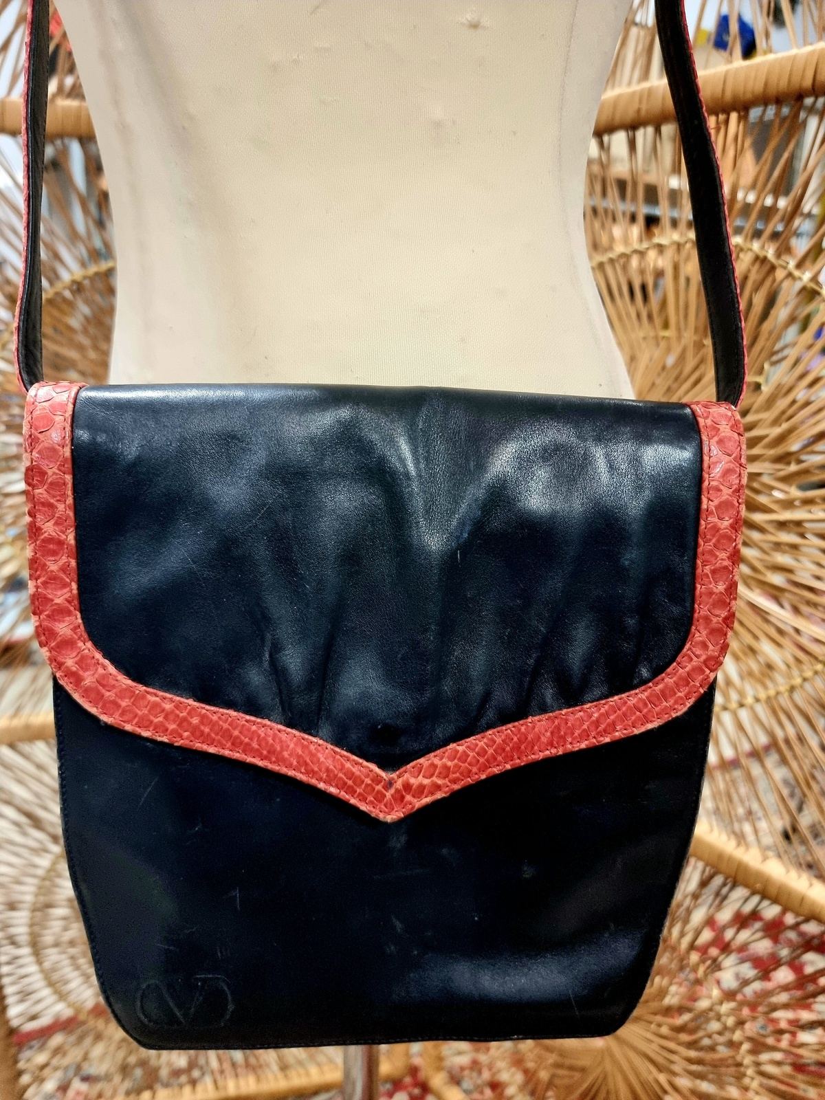 Designer- Valentino Garavani Shoulder Bag