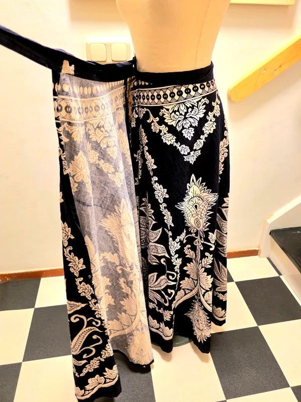 Vintage 80's / 90's Wrap Maxi Skirt