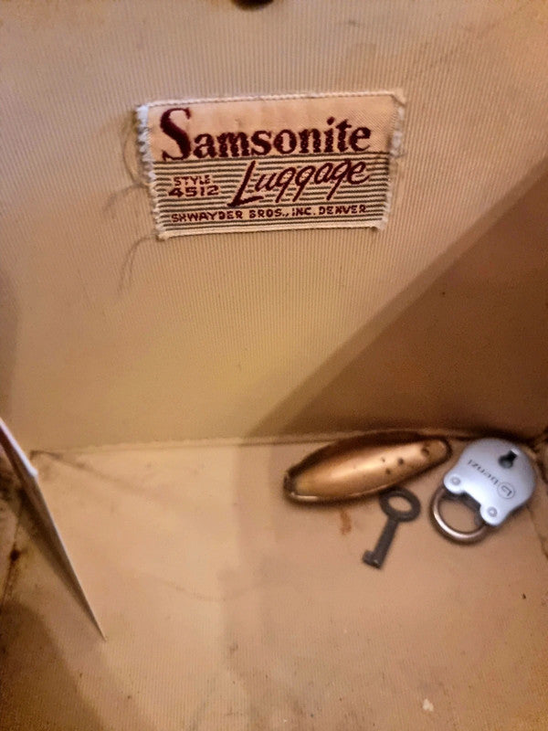 Vintage 50's Samsonite Canada Stratford Ont Train Travel Case