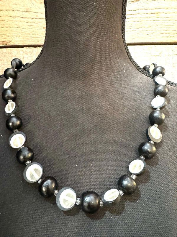 Vintage Beads Necklace