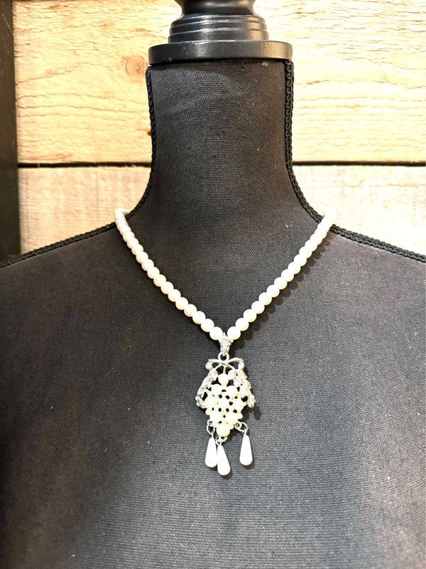 Vintage Pearl Necklace