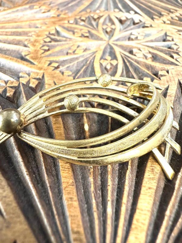 Vintage Golden Brooche