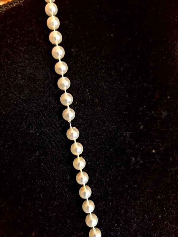 Vintage 80's Faux Pearls Necklace