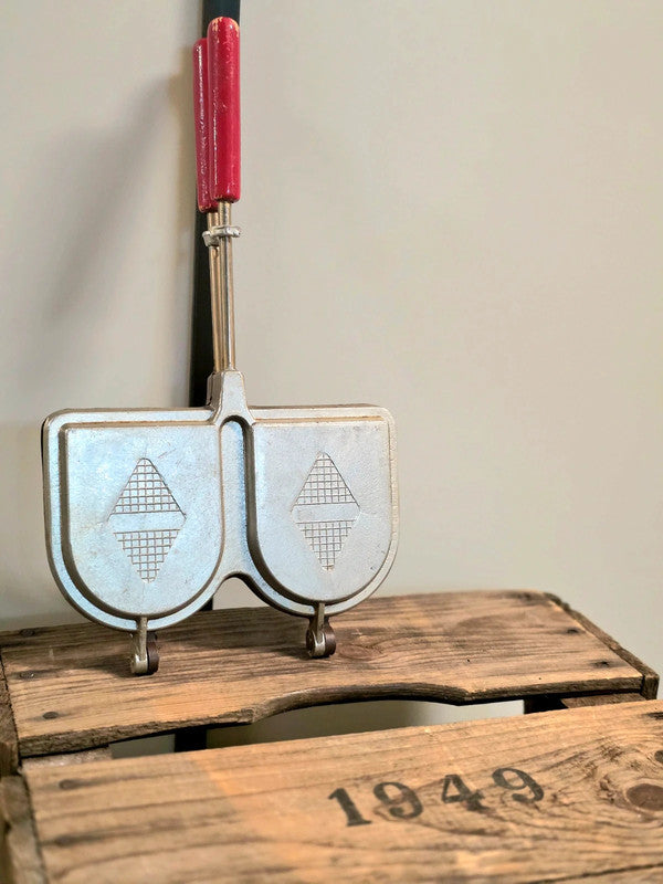 Vintage 70s Waffle Pan Maker Double Toaster Aluminium