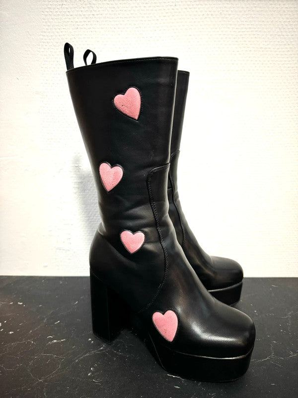 Heart boots