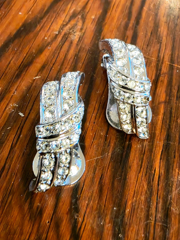 Vintage 80s Clip on Earrings