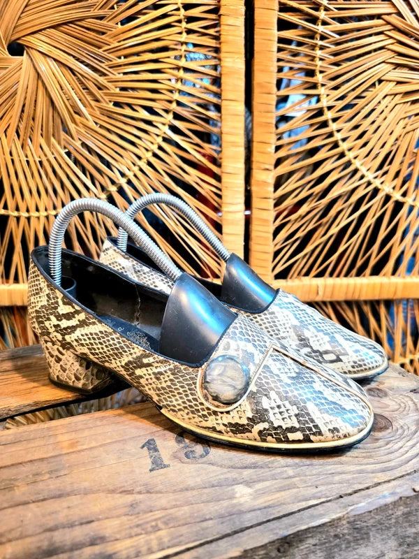 Vintage 60s Eleganza Slip on Shoes