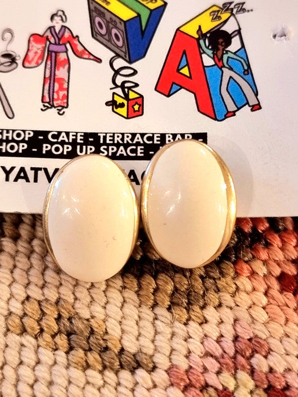 Vintage 80's Oval Earrings